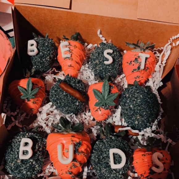 Pink and Green Dipped Strawberries - Picture 4 of 4